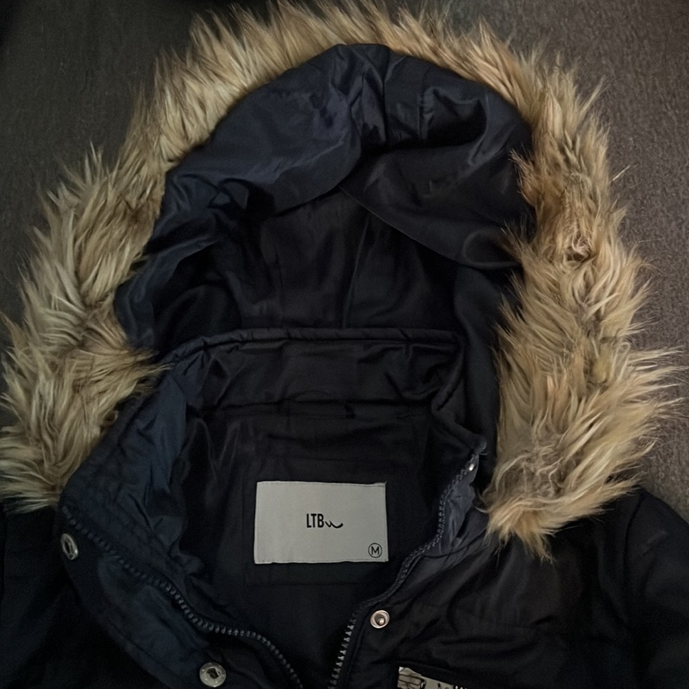European Winter/Fall Jacket - Picture 2 of 4